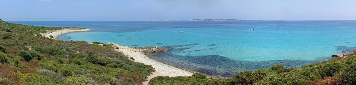 Punta Molentis a Villasimius: cosa aspettarsi dalla spiaggia più iconica
